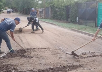 El municipio realiza tareas de limpieza en calles luego de la lluvia