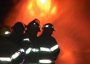 Controlaron el incendio en la planta recicladora de Donovan