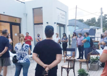 Vecinos se reunieron con el intendente para hablar sobre la inseguridad. Acordaron medidas.