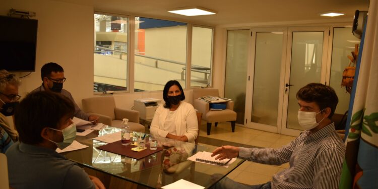 Trabajan en conjunto para garantizar el servicio de transporte y el aumento de frecuencias por el regreso de las clases