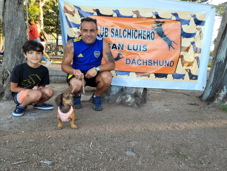 Los une el amor por los perros, pero no cualquier perro.