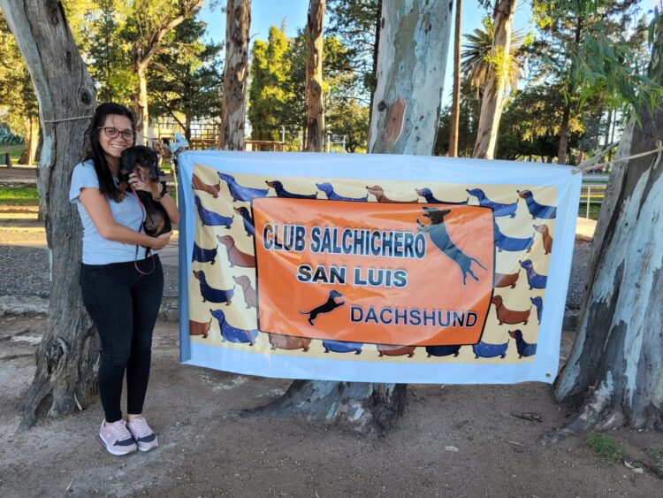 Los une el amor por los perros, pero no cualquier perro.