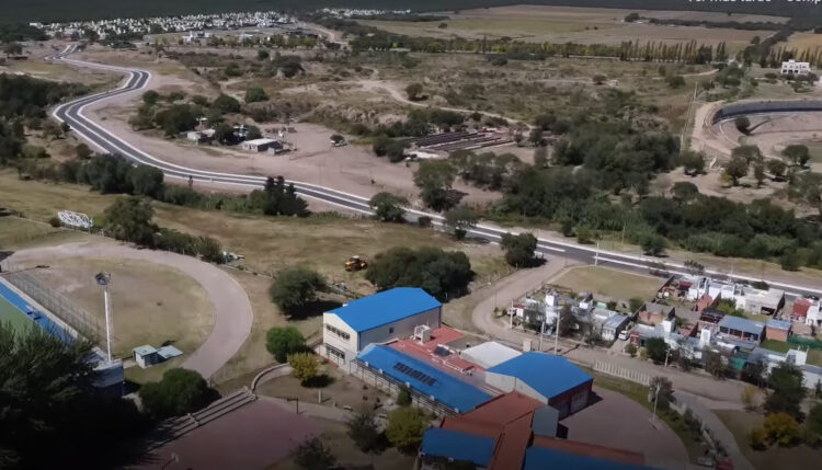 Los vecinos del barrio 274 viviendas ya circulan con mayor seguridad