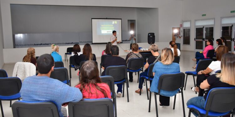 Se llevó a cabo la charla sobre Endometriosis