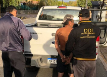 FUE DETENIDO QUIEN HABÍA AGREDIDO A POLICÍAS CUANDO LE FUE FRUSTRADO UN ROBO EN EL BARRIO CERROS COLORADOS.