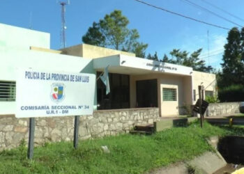 Quiso robar en viviendas del Barrio Cerros Colorados, lo persiguieron e hirió a dos policías