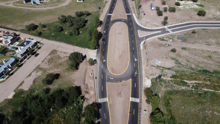Habilitaron la rotonda y la calle de interconexión entre el barrio 274 Viviendas y la avenida del Viento Chorrillero