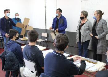 La ministra de Educación recorrió escuelas de Juana Koslay y Los Puquios