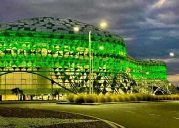 EL HOSPITAL CENTRAL DR RAMÓN CARRILLO SE TIÑÓ DE VERDE