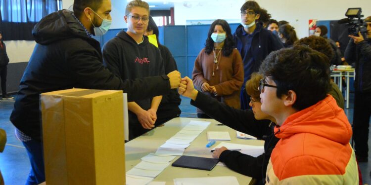 En la Escuela Técnica N°37 “Ing. Germán Avé Lallemant” se eligen los representantes para el Centro de Estudiantes
