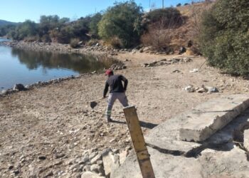 San Luis Agua trabaja en la limpieza del peridique Potrero de los Funes