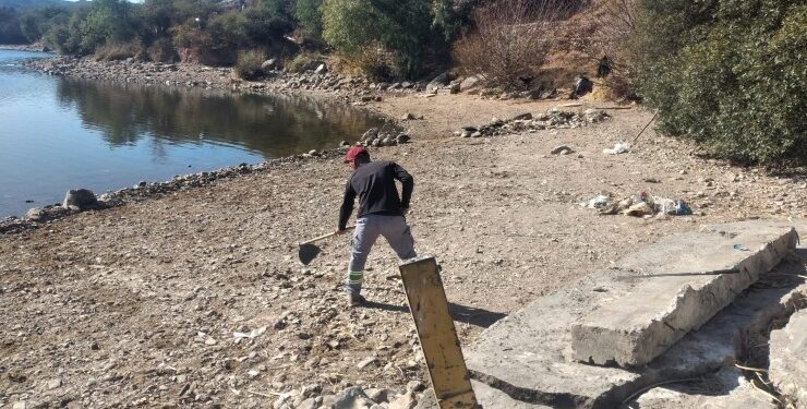 San Luis Agua trabaja en la limpieza del peridique Potrero de los Funes