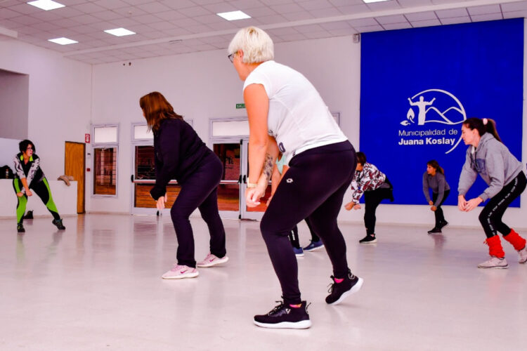 CONTINÚAN LOS TALLERES Y ACTIVIDADES PARA TODA LA COMUNIDAD