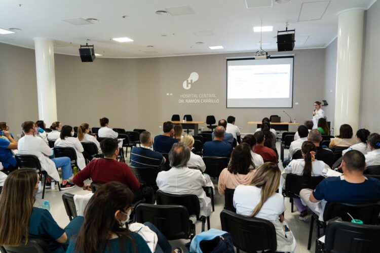 Capacitan a profesionales del Hospital Central “Dr. Ramón Carrillo” en urgencias neurológicas