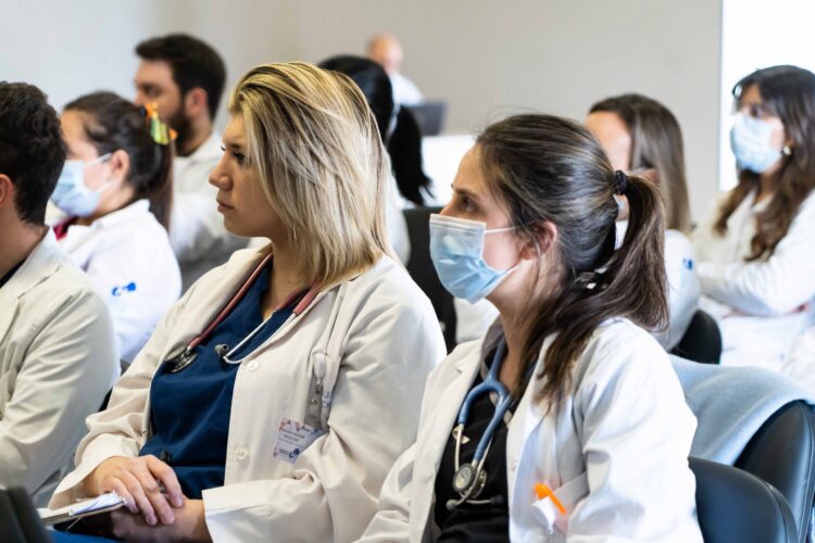 Capacitan a profesionales del Hospital Central “Dr. Ramón Carrillo” en urgencias neurológicas