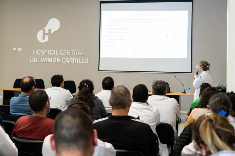 Capacitan a profesionales del Hospital Central “Dr. Ramón Carrillo” en urgencias neurológicas