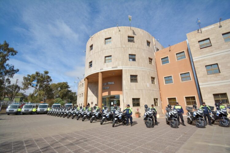 En poco más de un año, la Policía Provincial sumó 560 nuevos vehículos para la lucha contra el delito