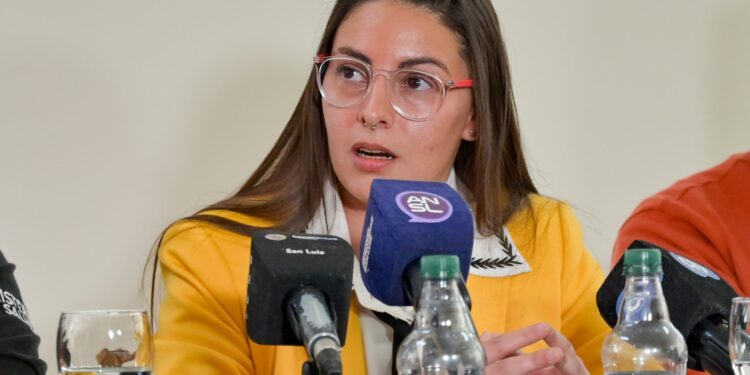 “No es un evento de gobierno, nosotros acompañamos y pondremos a disposición herramientas para que discutan y reflexionen sobre los derechos por los que luchan”