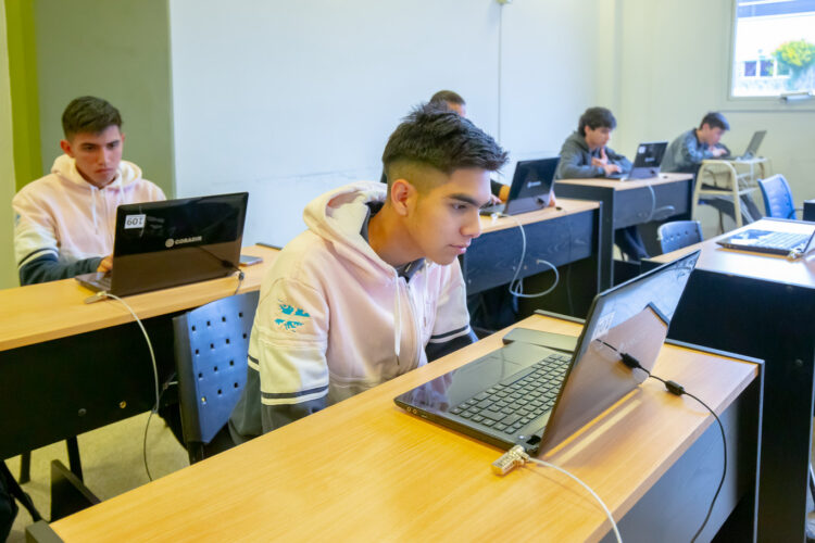 Test vocacional: estudiantes del Colegio N° 13 “Profesor Roberto Moyano” visitaron la ULP