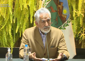 El gobernador anunció un nuevo aumento salarial: 18% para octubre y 13% para diciembre