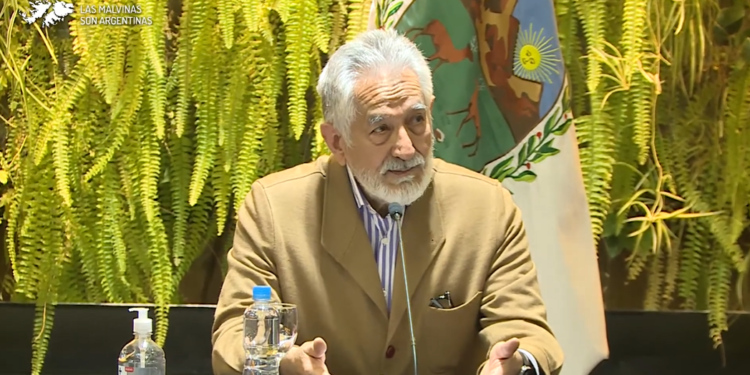 El gobernador anunció un nuevo aumento salarial: 18% para octubre y 13% para diciembre