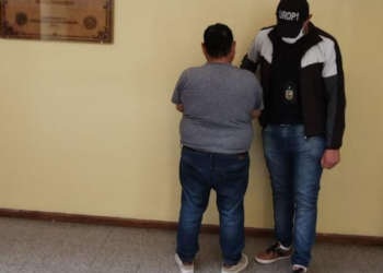 Detuvieron a un profesor equitación de Juana Koslay  que tenía orden de captura.