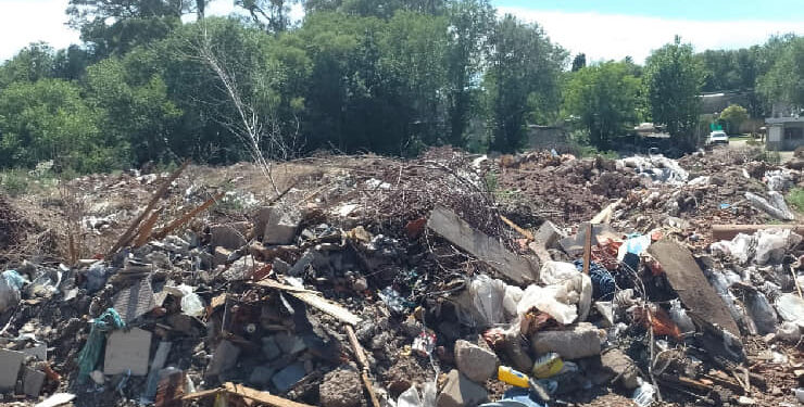 El Gobierno clausuró un basural clandestino en Juana Koslay