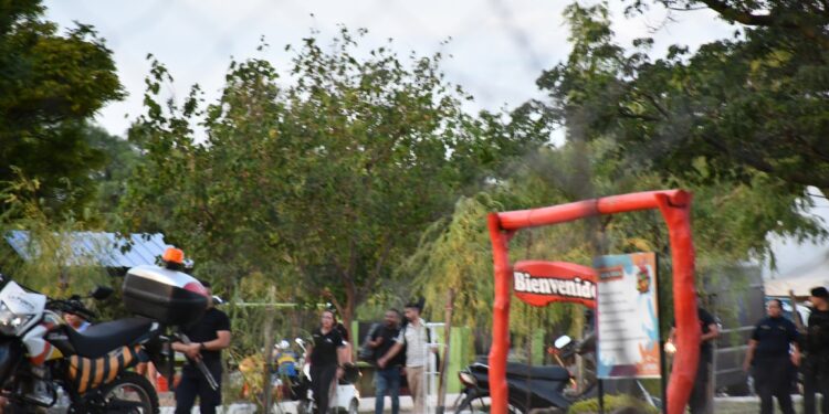 Heridos, varios disturbios, alcohol, falta de controles y exceso de personas en el Parque Acuático Municipal de La Punta