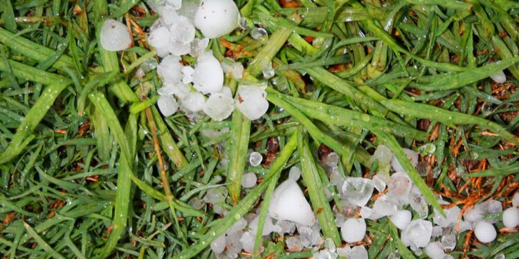 Llovió y cayó piedra en Juana Koslay, Potrero de los Funes, y El Trapiche