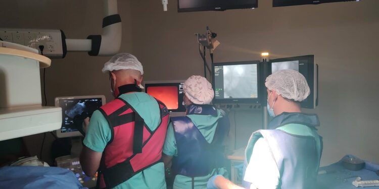 El Hospital Central se convirtió en uno de los pocos centros médicos del país en realizar ecoendoscopía