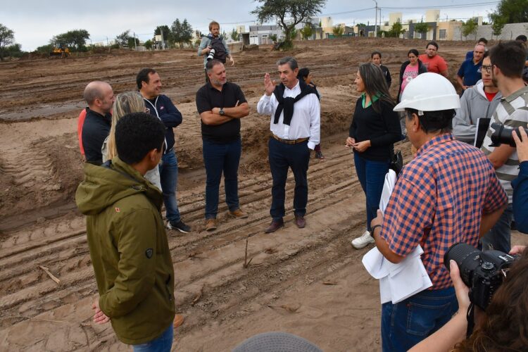 La Provincia construye 70 viviendas más en Juana Koslay y dota de nuevos servicios al Barrio Malvinas