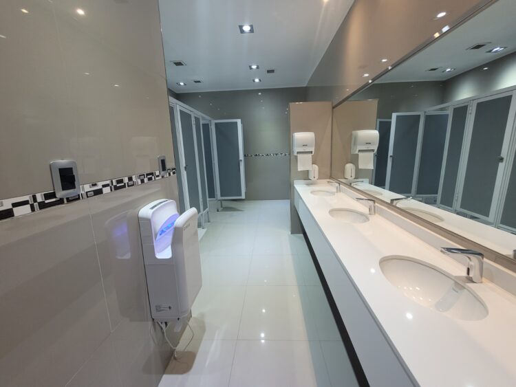 EDIRO estrena nuevos y modernos sanitarios