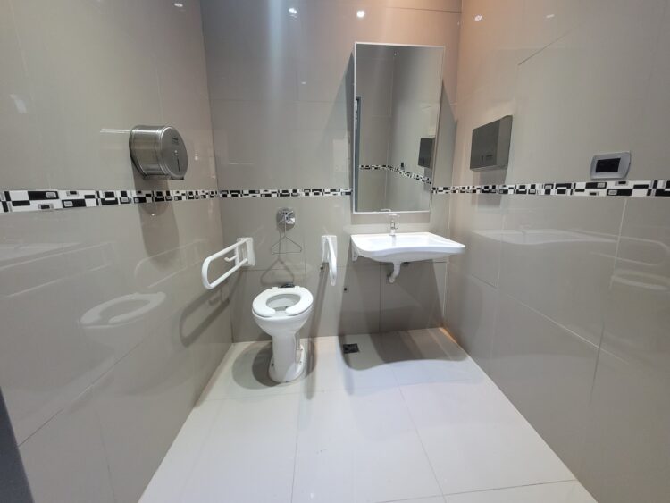 EDIRO estrena nuevos y modernos sanitarios