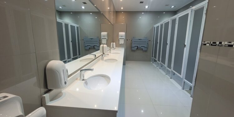 EDIRO estrena nuevos y modernos sanitarios