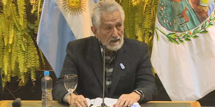 El gobernador anunció un nuevo aumento salarial y créditos blandos para la administración pública