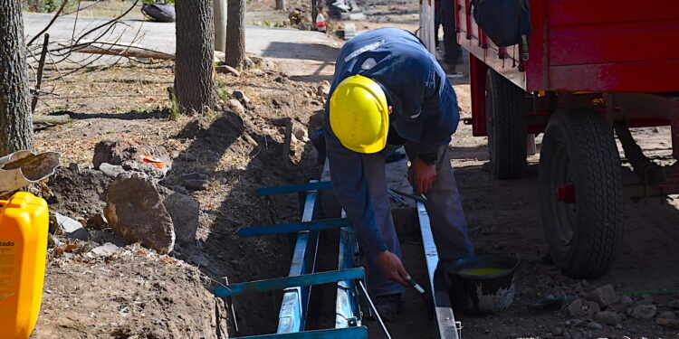 El Gobierno pavimentará calles de Potrero de los Funes, Quines, Candelaria y Juana Koslay