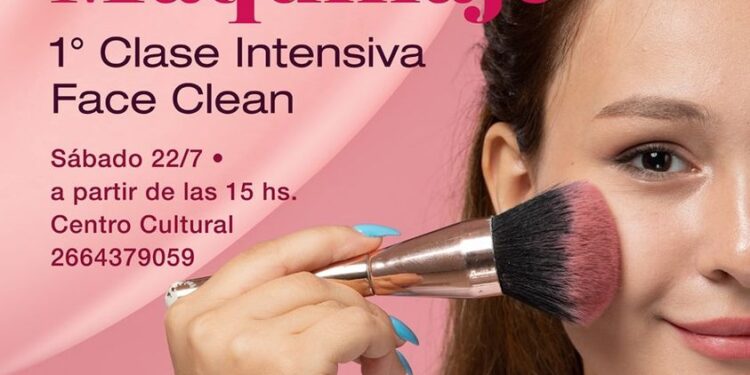 Clase intensiva de auto maquillaje en el Centro Cultural