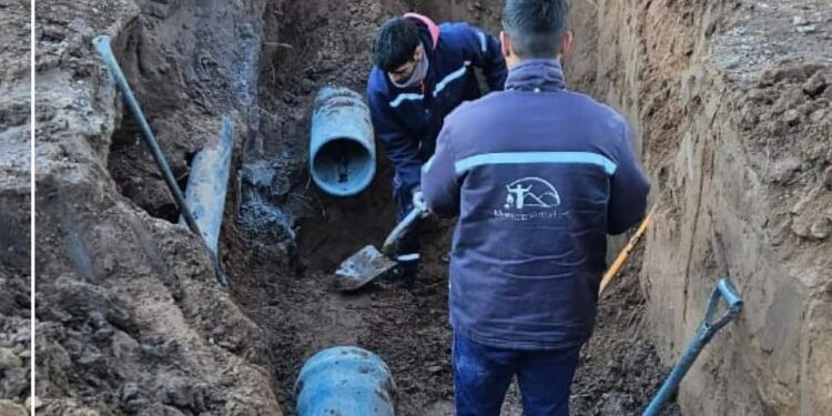 Finalizaron las labores de reparación del caño roto que afectó la provisión de agua a vecinos de nuestra ciudad.
