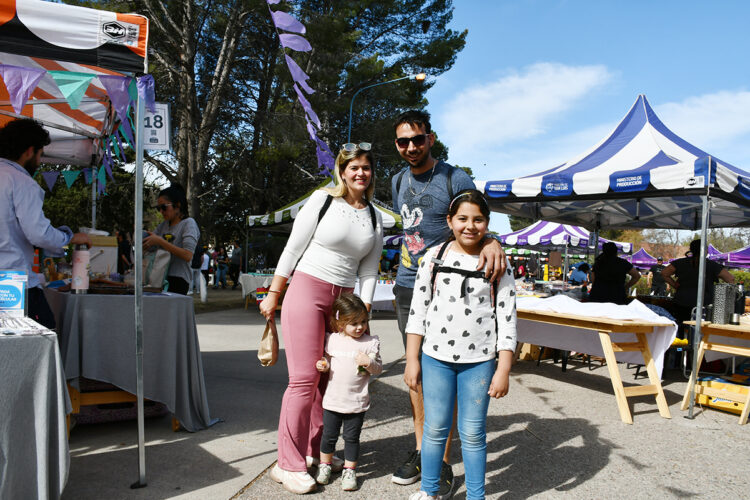 Feria de Pequeños y Medianos Productores: “Esto es una vidriera, es hacerse conocer”