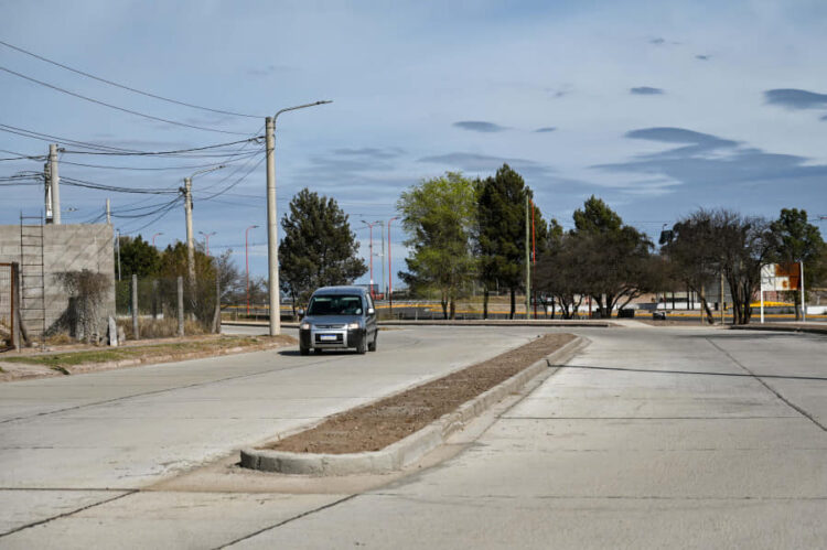 Infraestructura en servicios: avanzan las obras en los barrios Malvinas y 70 Viviendas
