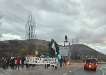 Protesta de un grupo de vecinos por inseguridad