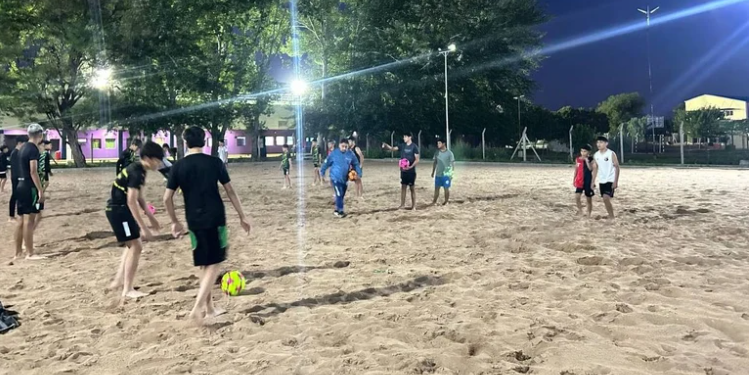 En el Ave Fénix se realizó la prueba de jugadores para el fútbol playa