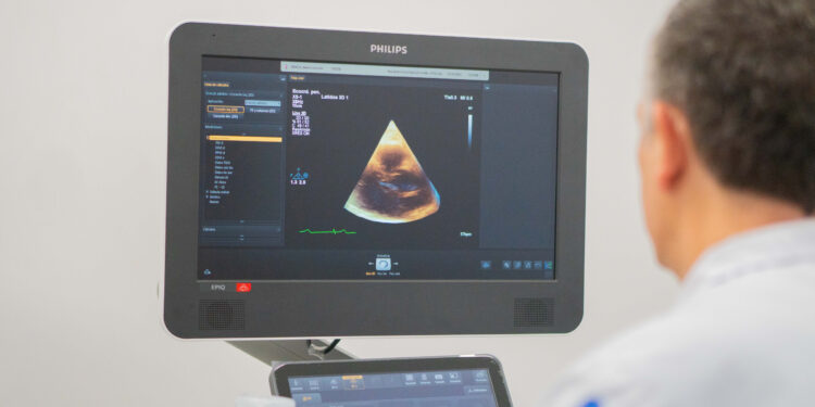 El Hospital Central Ramón Carrillo cuenta con un novedoso equipo en imágenes cardiovasculares único en la región