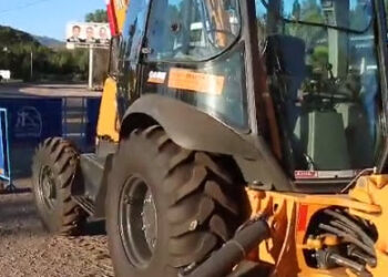 El municipio adquirió una nueva pala retroexcavadora