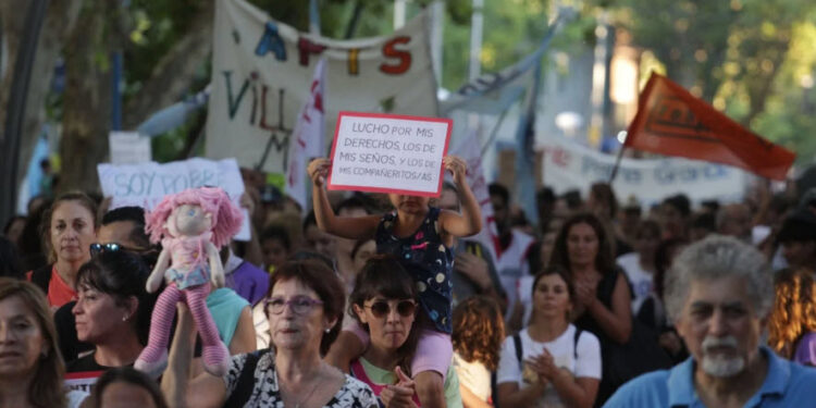 Gremios de Educación marcharon en San Luis, Villa Mercedes y Merlo