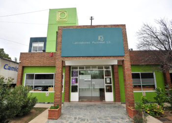 Laboratorios Puntanos intensifica la producción de repelentes para combatir el dengue