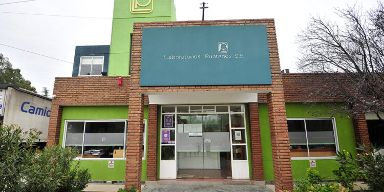 Laboratorios Puntanos intensifica la producción de repelentes para combatir el dengue