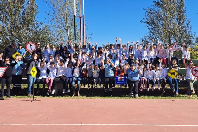 El Ciclo de Capacitación Vial llegó a la escuela de Dónovan