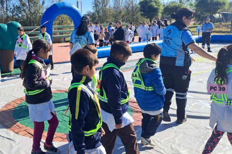 El Ciclo de Capacitación Vial llegó a la escuela de Dónovan