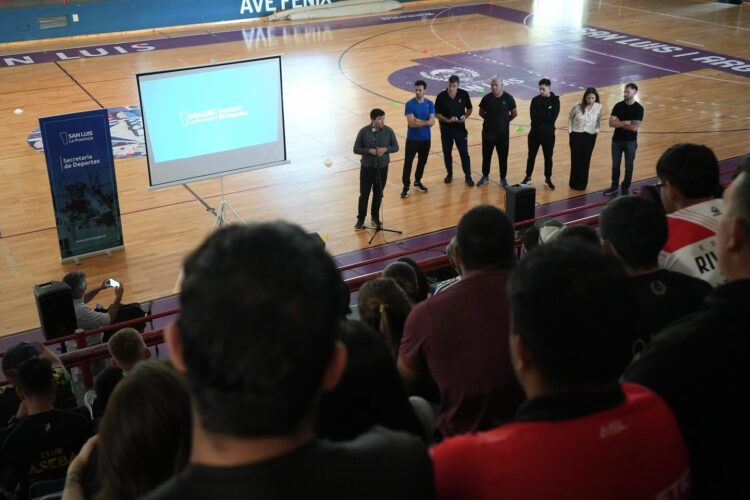 Ave Fénix: Con una capacitación a 150 entrenadores, pusieron en marcha el programa ‘Bases del Futuro’
